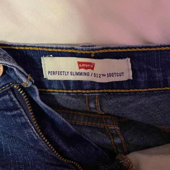 vintage perfectly slimming bootcut Levi’s jeans - Picture 4 of 4